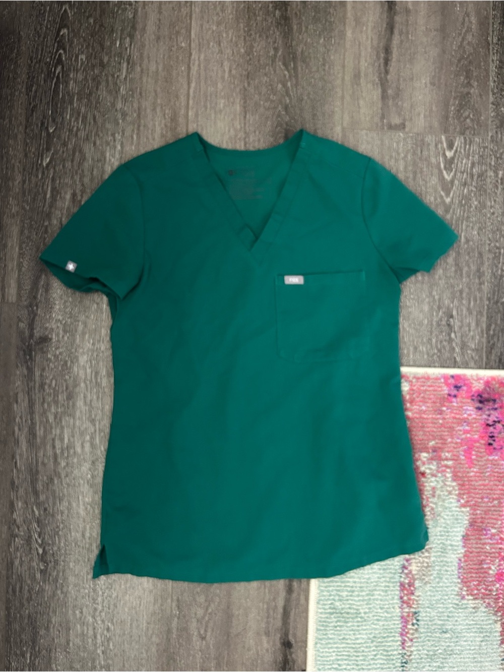 Figs Hunter Green Catarina One Pocket Scrub Top